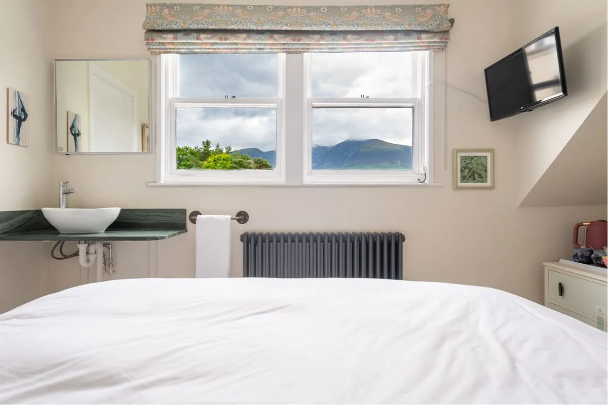 The-Mount-room-6-4