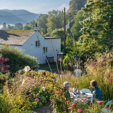 Autumn breakfast in the garden