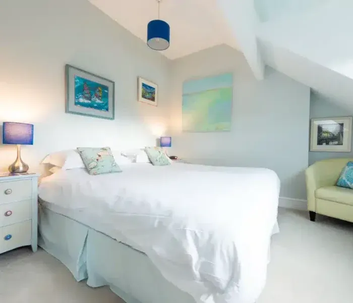 Room 5 Superking bed